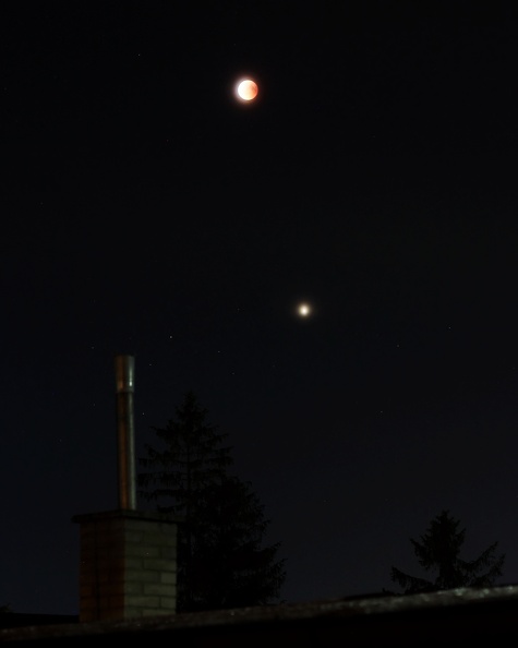 Mesiac a Mars v opare.jpg