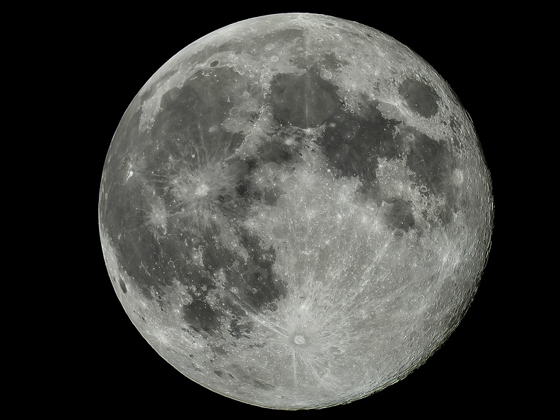 Mesiačik_3.8.2020.jpg